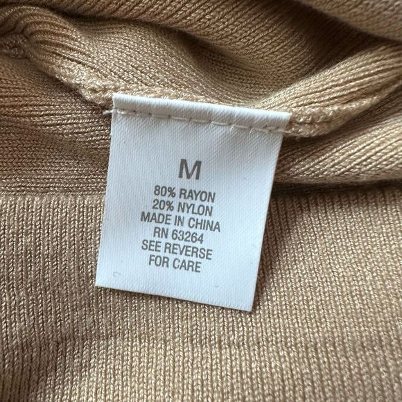 Roz & Ali Dressbarn NWT beige lightweight sweater medium - Picture 7 of 7